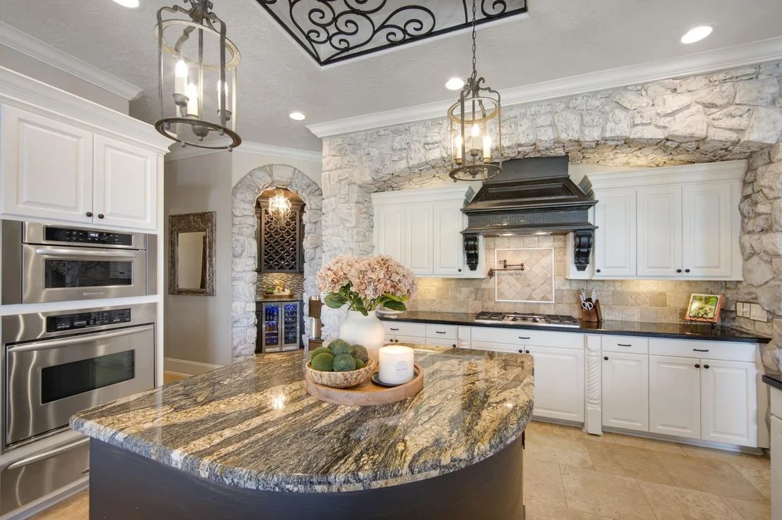 Photo of 17108 Lakeway Park