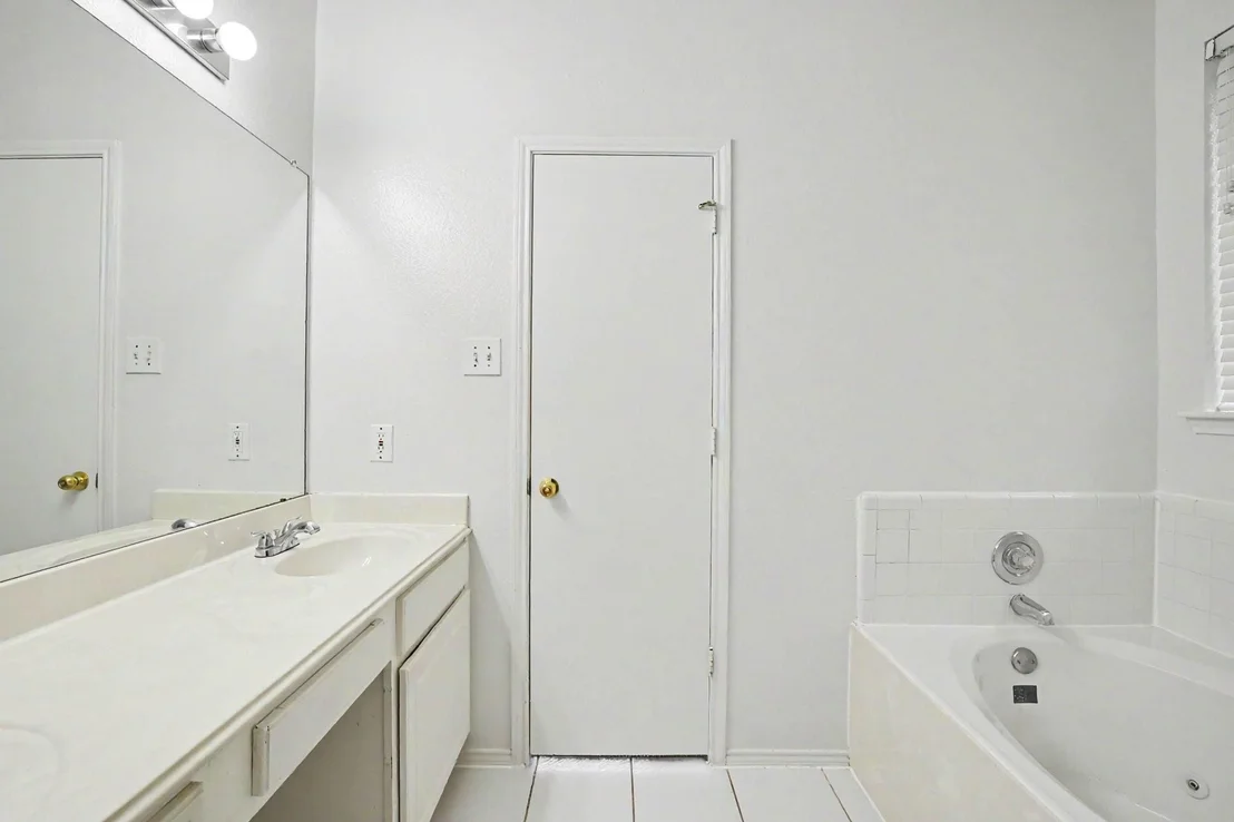 Photo of 1311 Coppercrest Drive