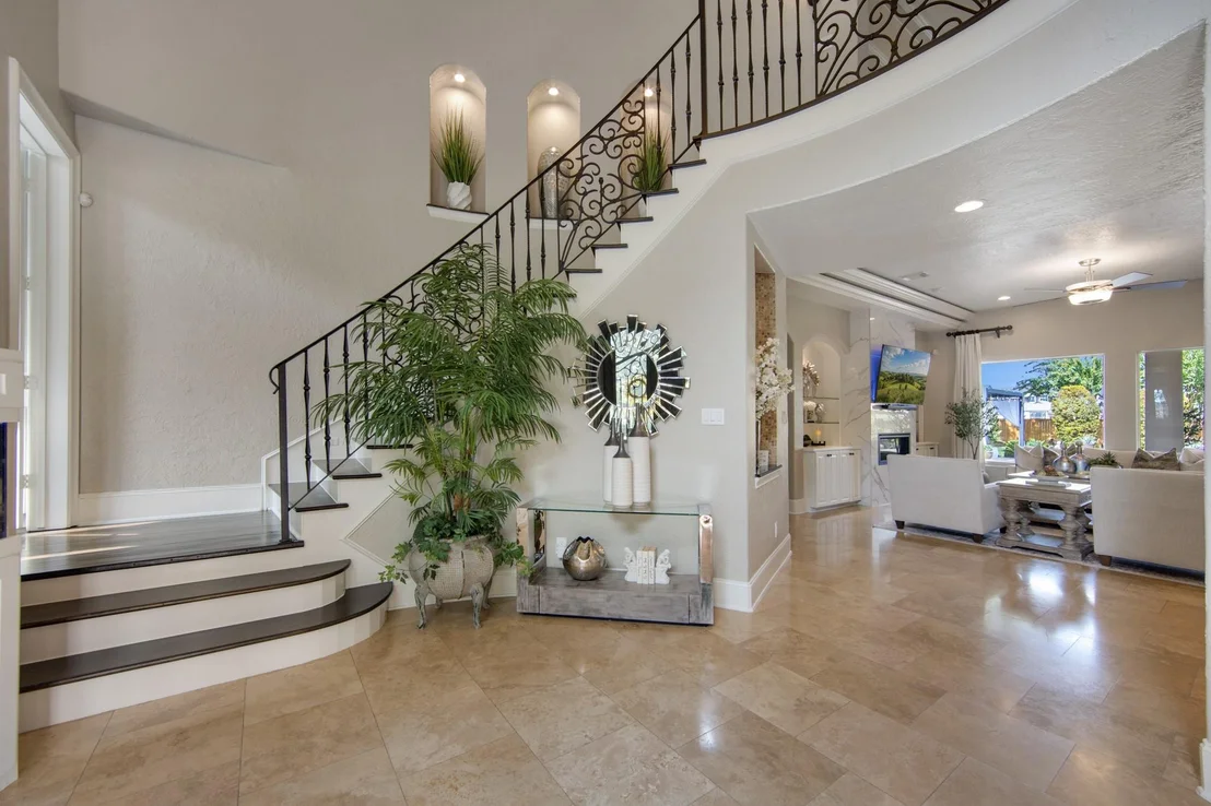 Photo of 17108 Lakeway Park
