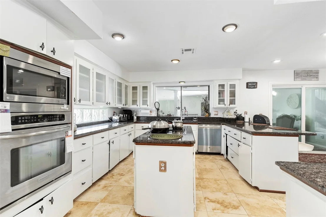 Photo of 15703 Winding Moss Drive