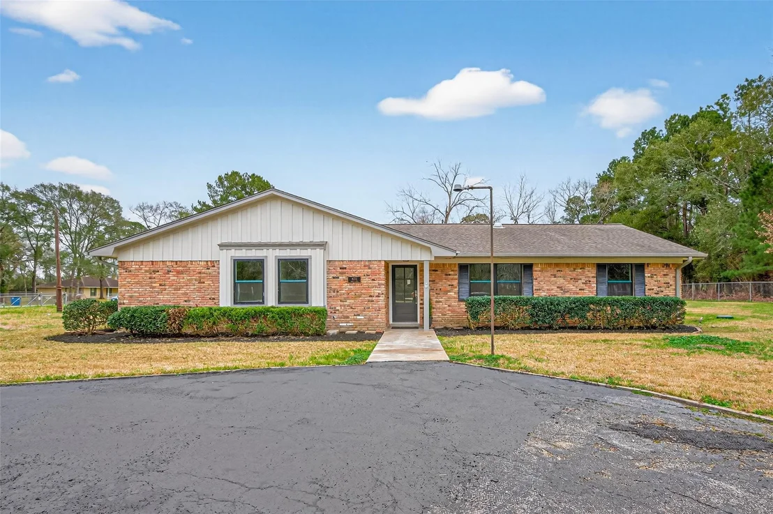 Photo of 4012 Theiss Road