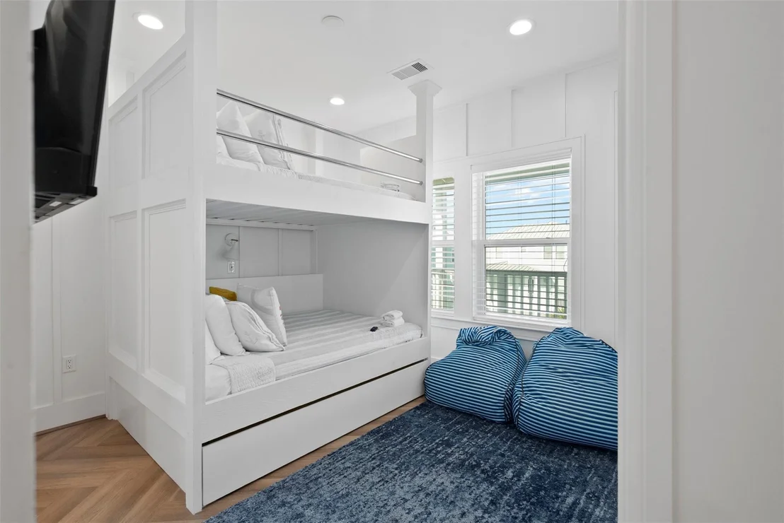 Photo of 3807 Neptune