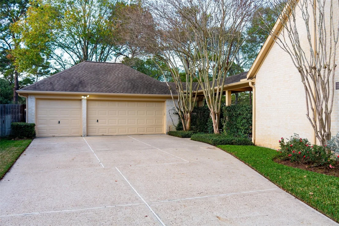 Photo of 22806 Two Rivers Lane