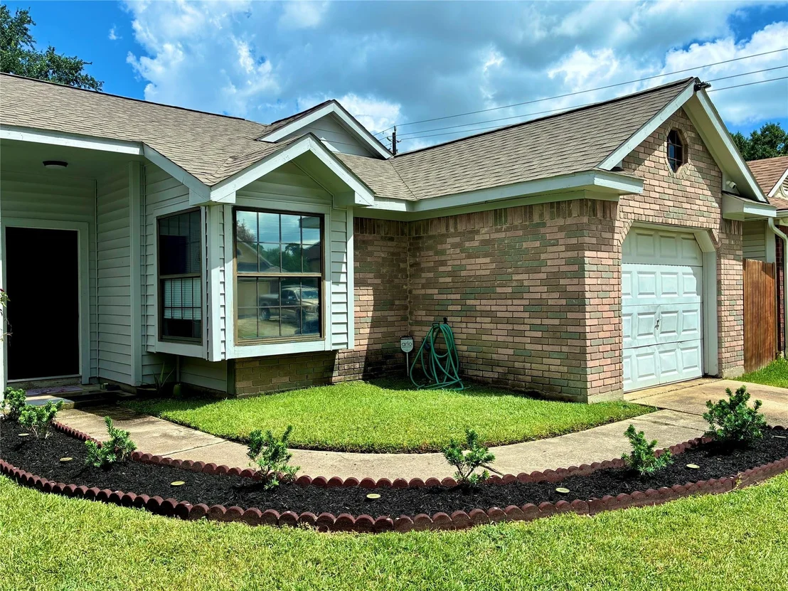 Photo of 1106 Holbech Lane
