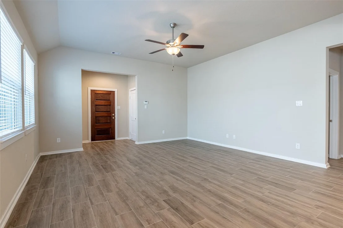 Photo of 222 Crest Edge Street