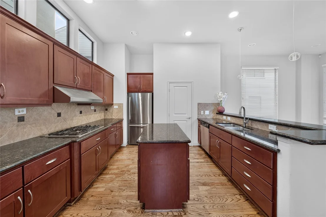 Photo of 818 Lester Street