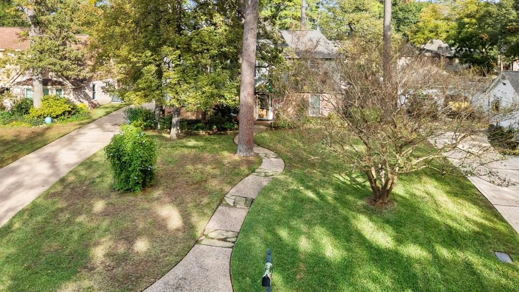 Photo of 15610 Ten Oaks Drive