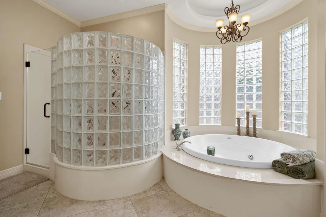 Photo of 8214 Forest Gate Drive