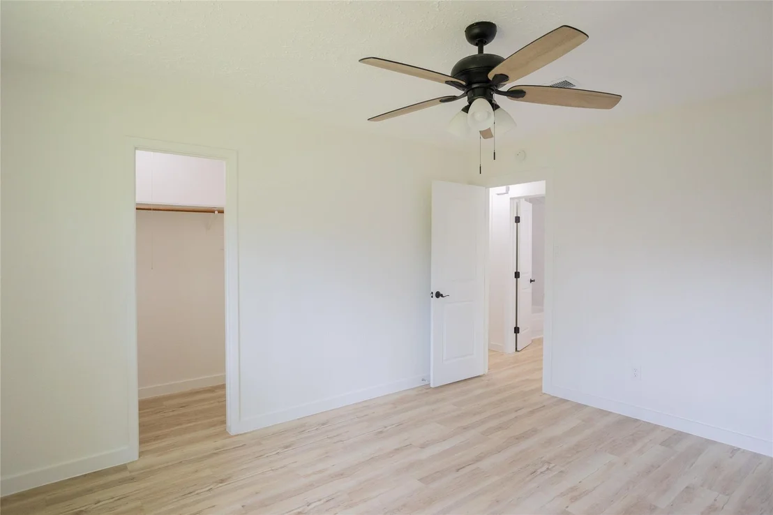 Photo of 7006 Foxfield Lane