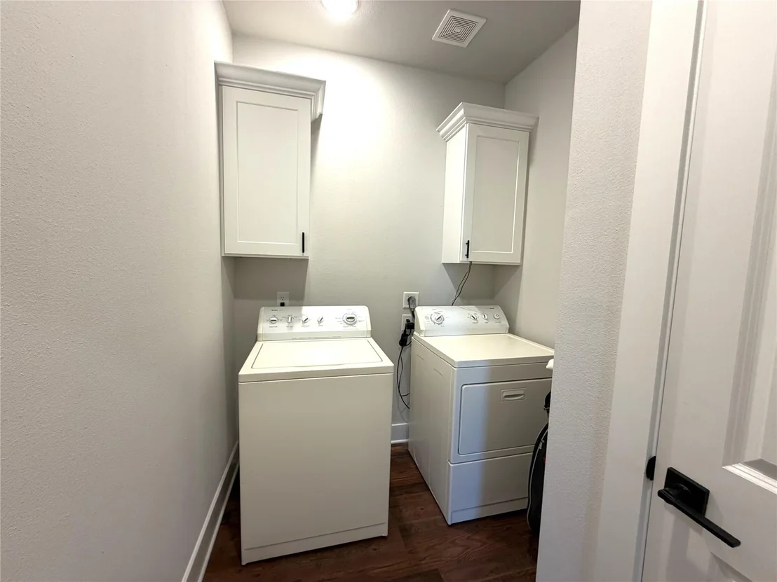 Photo of 75 Oakridge S