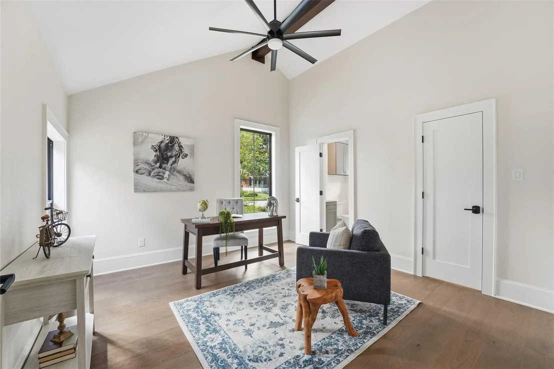 Photo of 4907 Pine Garden Drive E