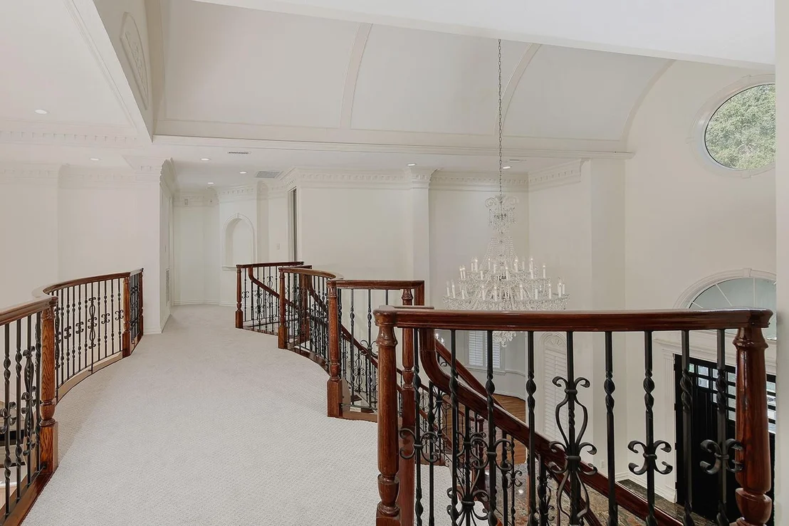 Photo of 23508 Twin Oaks Drive