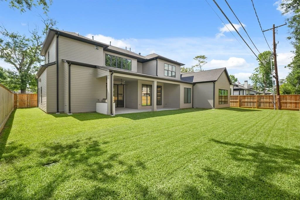 Photo of 1222 Glourie Drive