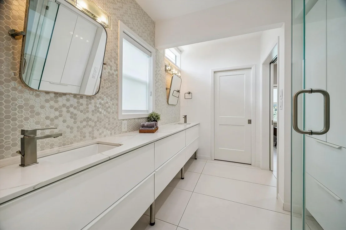 Photo of 9769 Oak Point Drive