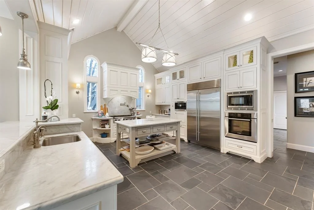Photo of 47 Lenox Hill Drive