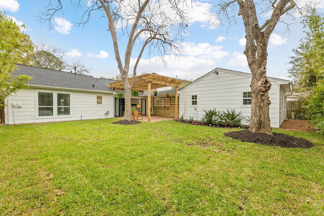 Photo of 1002 Chippenham Drive
