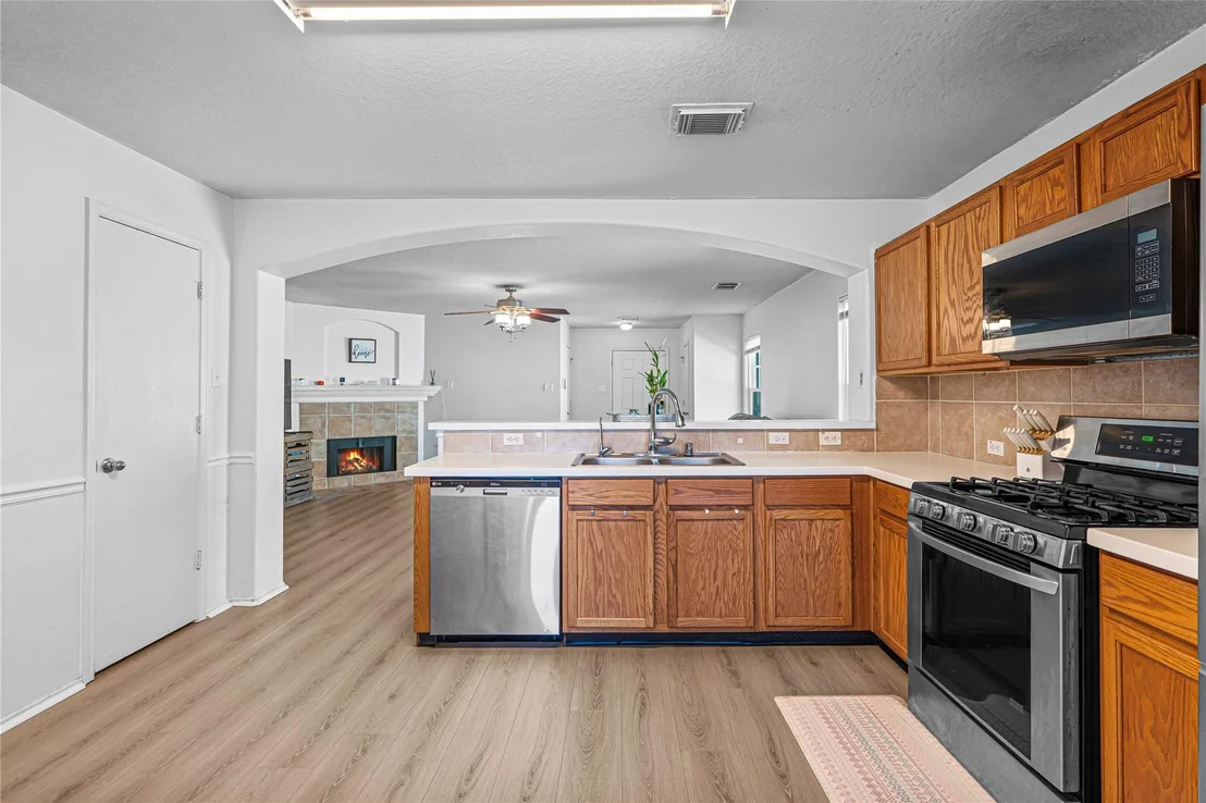 Photo of 2211 Pine Croft Drive