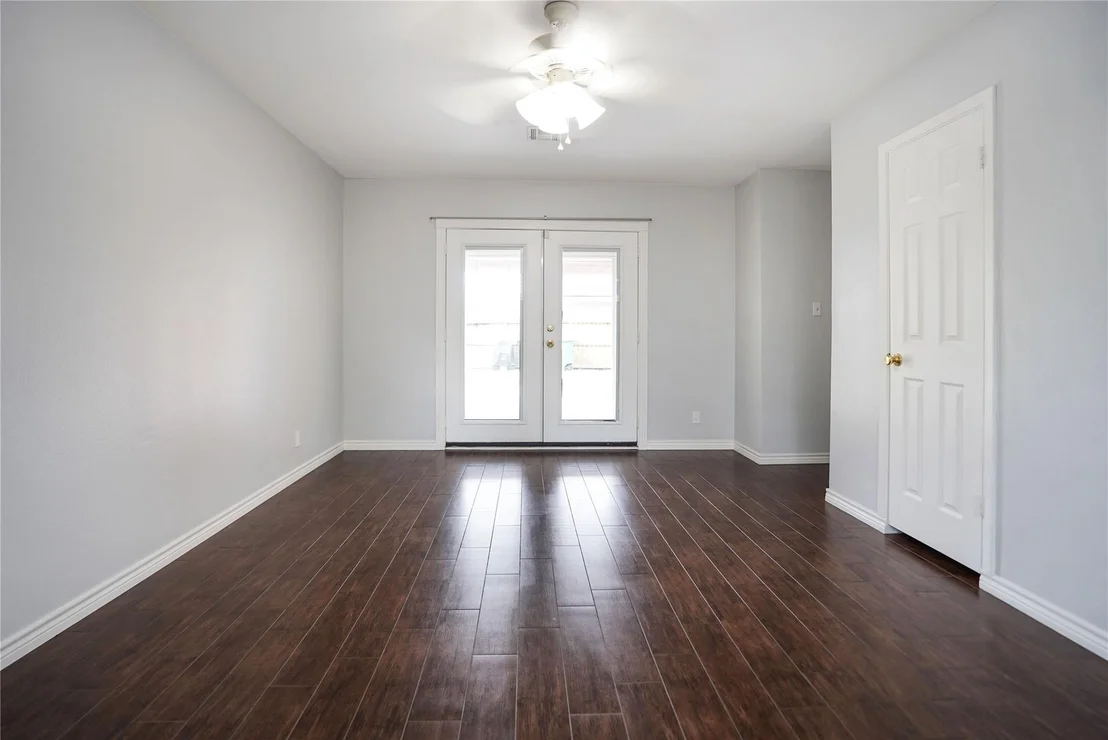 Photo of 10010 Westview Drive