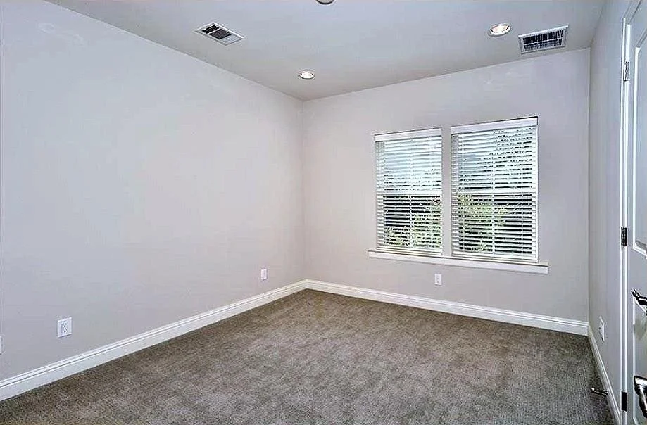 Photo of 215 Willow Street