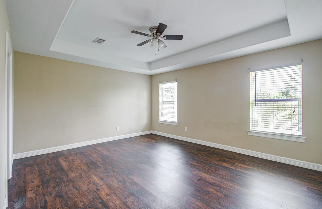 Photo of 406 Elm Lake Drive
