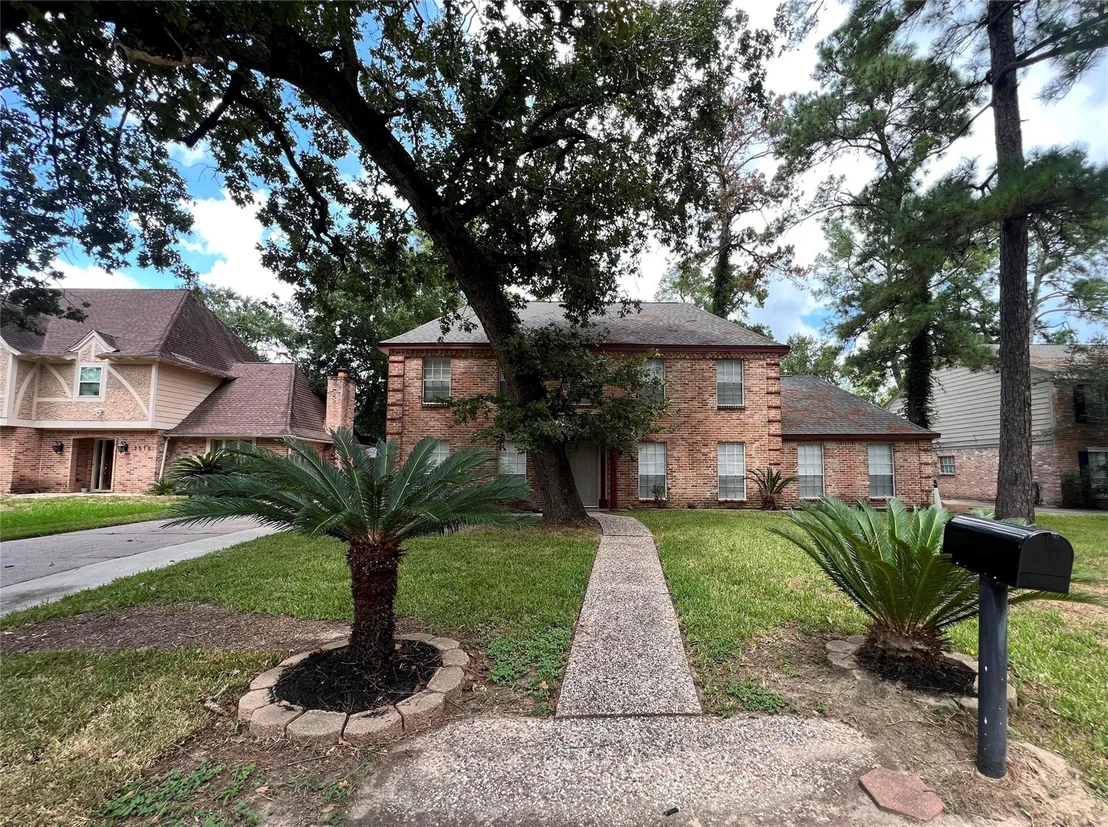 Photo of 1506 Castlerock Drive