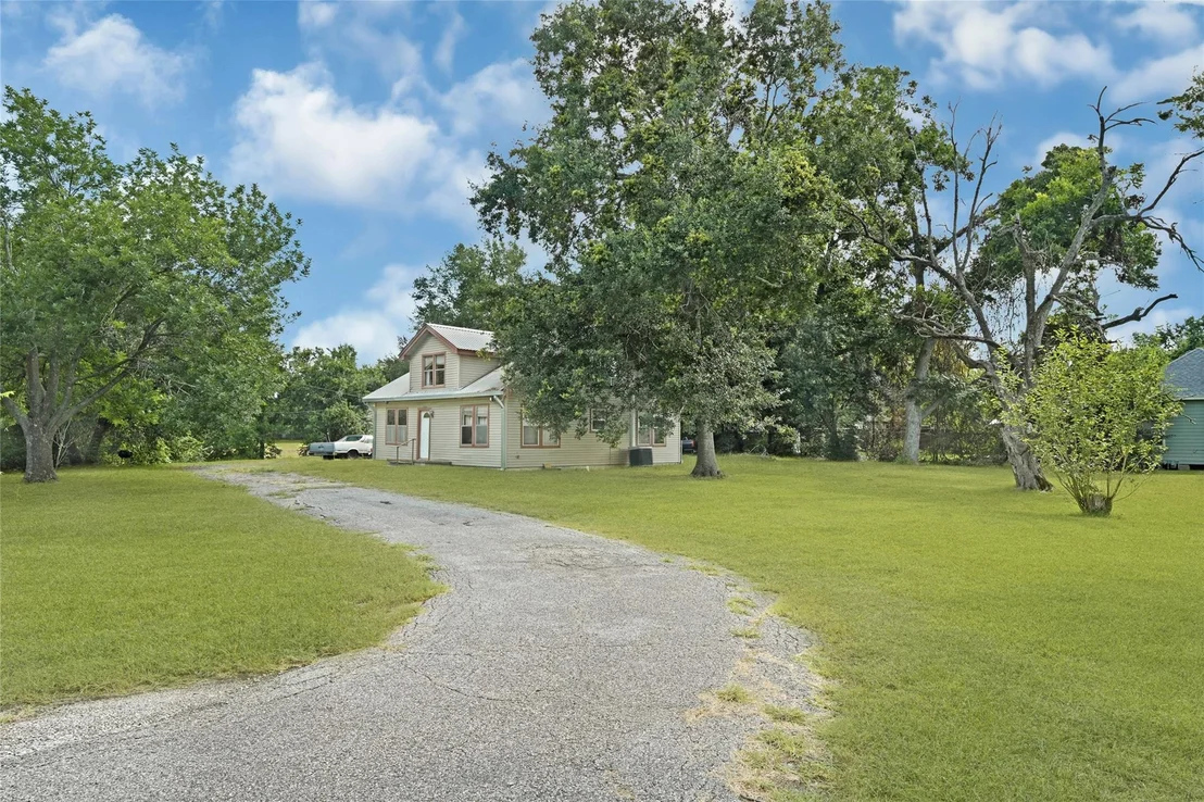 Photo of 5606 Pecan Street