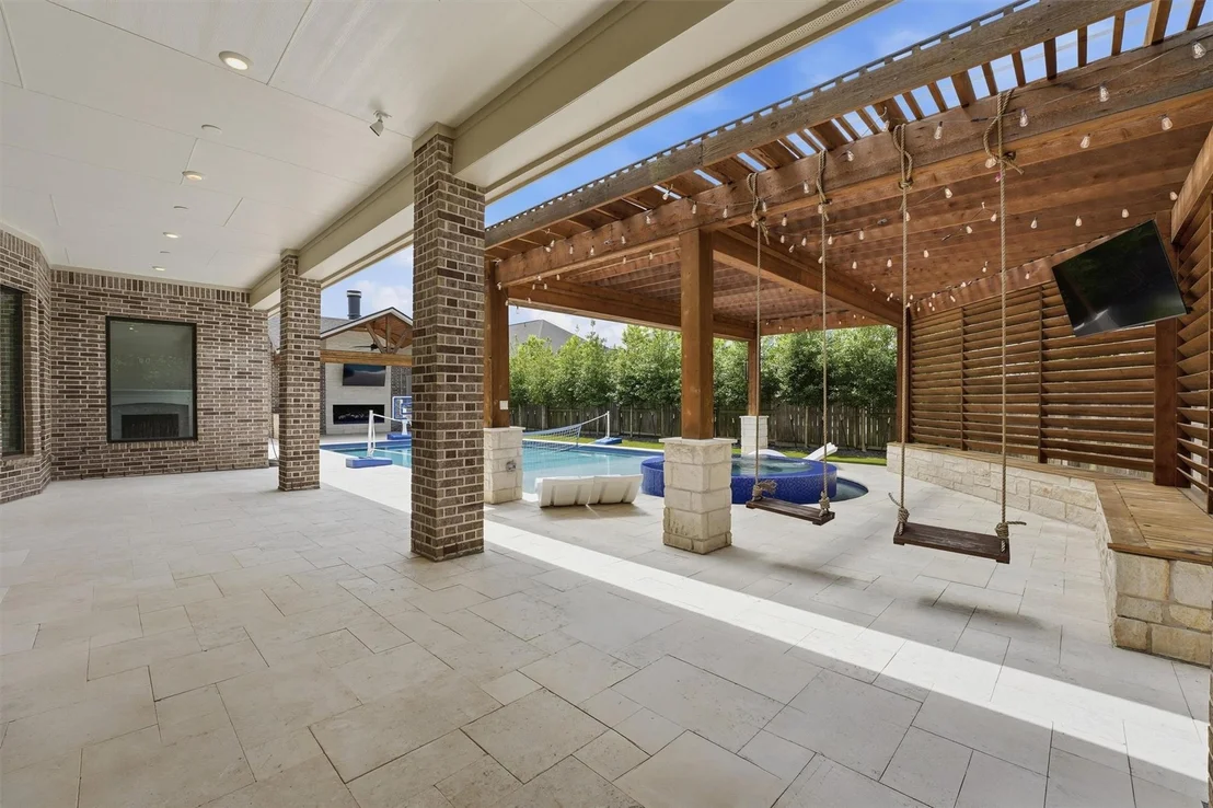 Photo of 4715 Lake Crest Drive