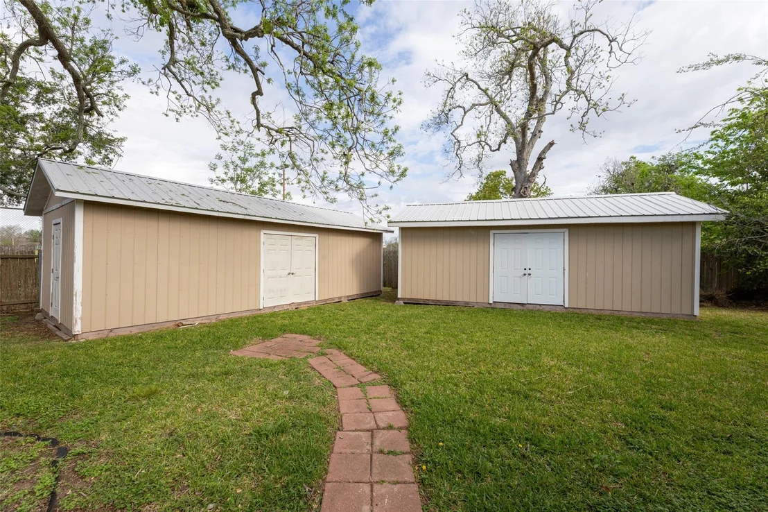 Photo of 1327 Hodges Lane