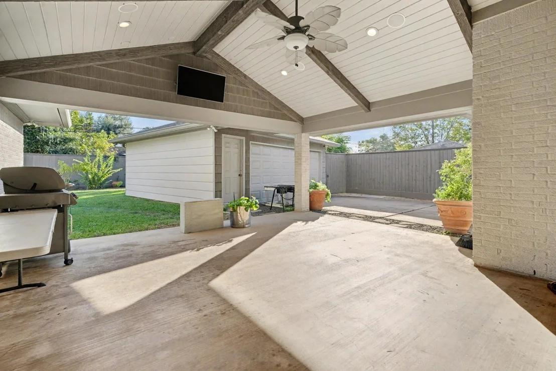 Photo of 8515 Edgemoor Drive