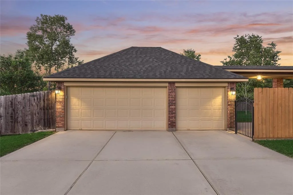 Photo of 40606 Manor Drive