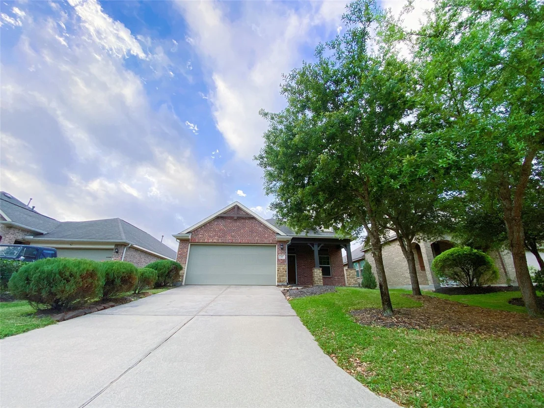 Photo of 15 Butternut Grove Place