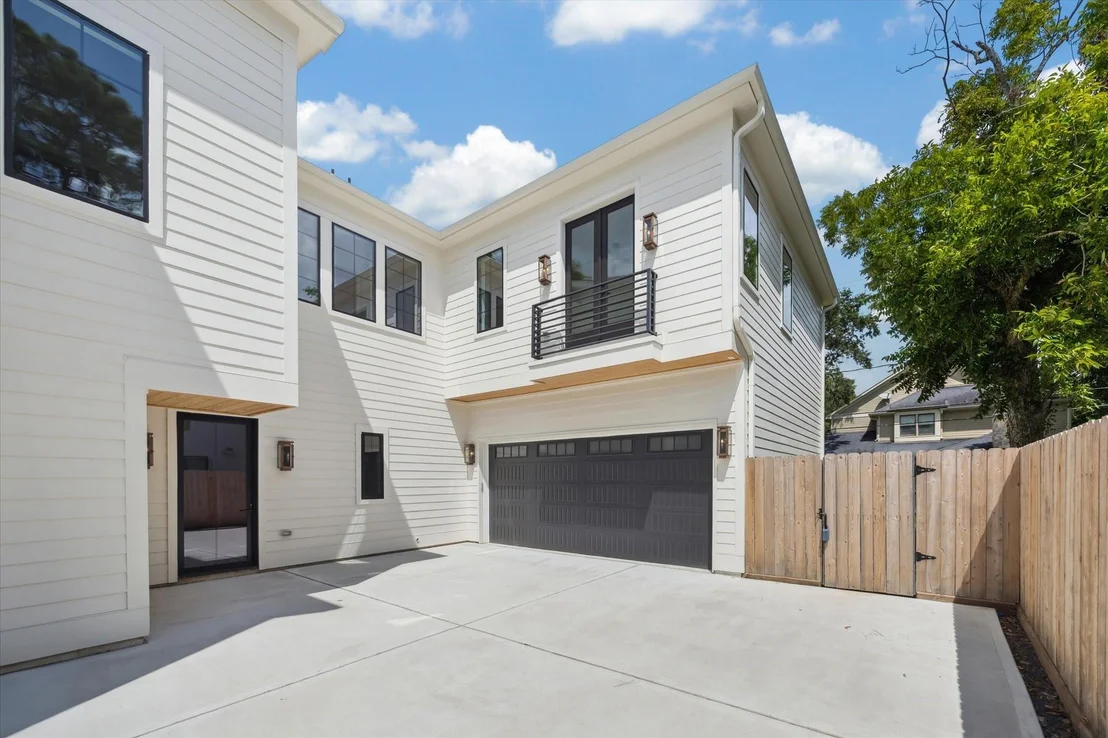 Photo of 938 Gardenia Drive