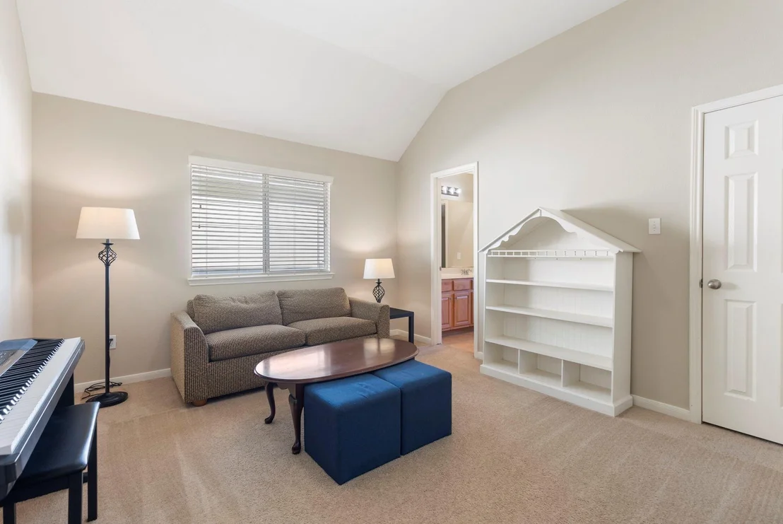 Photo of 8223 Palmetta Spring Drive