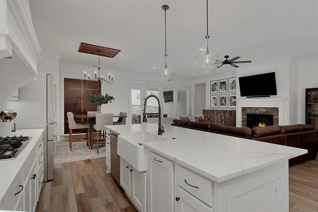 Photo of 2348 Goldenglade Drive