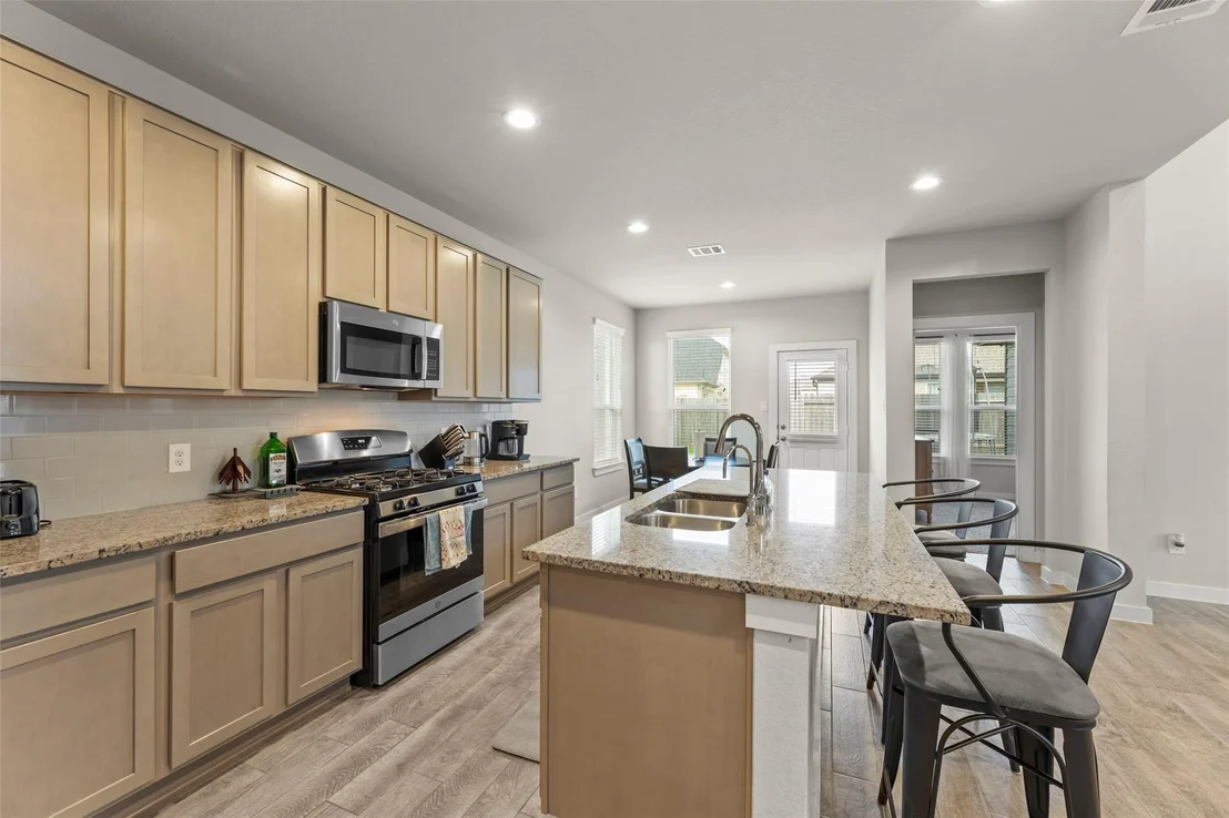 Photo of 2927 Neem Tree Lane