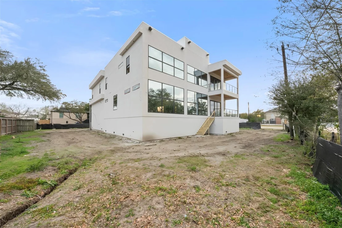 Photo of 5030 Braesheather Drive