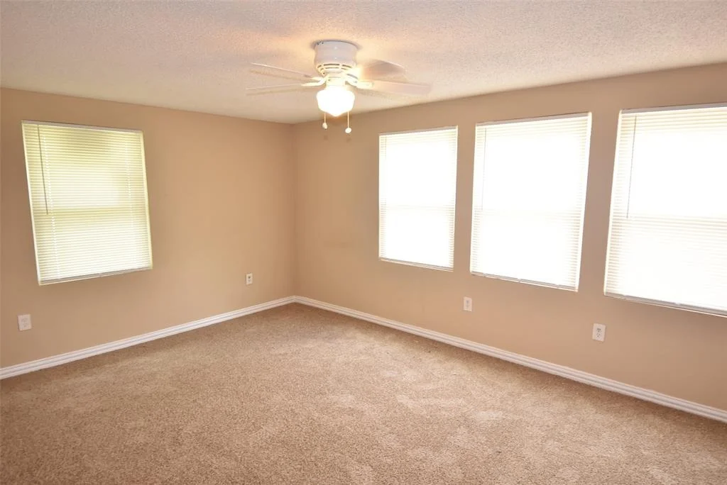 Photo of 600 Bullfrog Lane