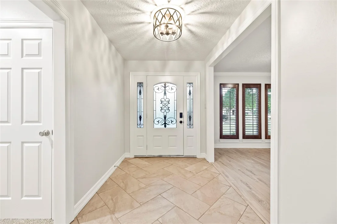 Photo of 5903 Echo Lake Lane