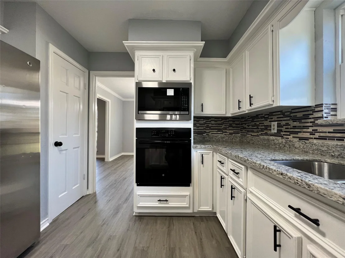 Photo of 5706 Upper Lake Drive