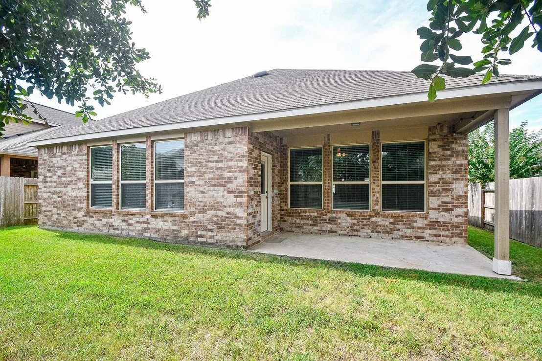 Photo of 4819 Oak Rambling Drive