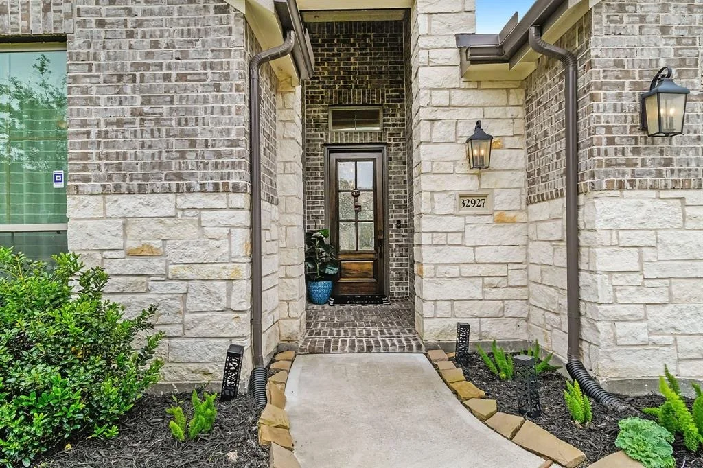 Photo of 32927 Franklin Brooks Drive