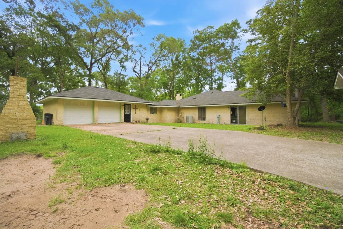 Photo of 6161 Woodland Lakes Loop