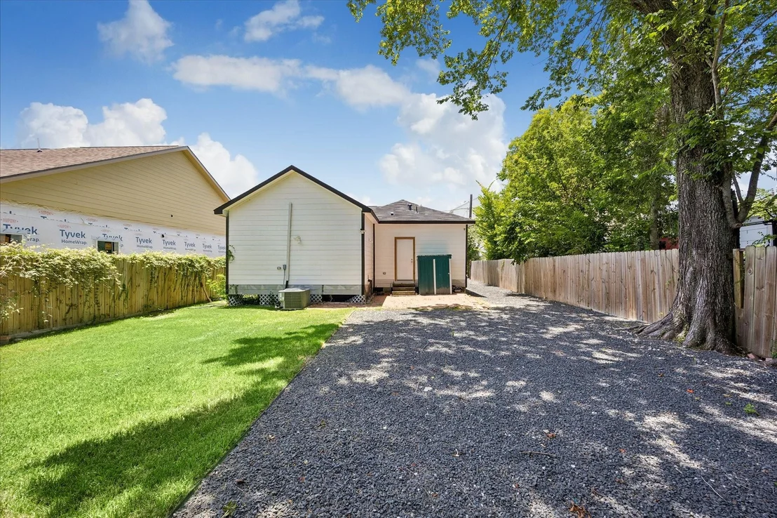 Photo of 3025 Drew Street