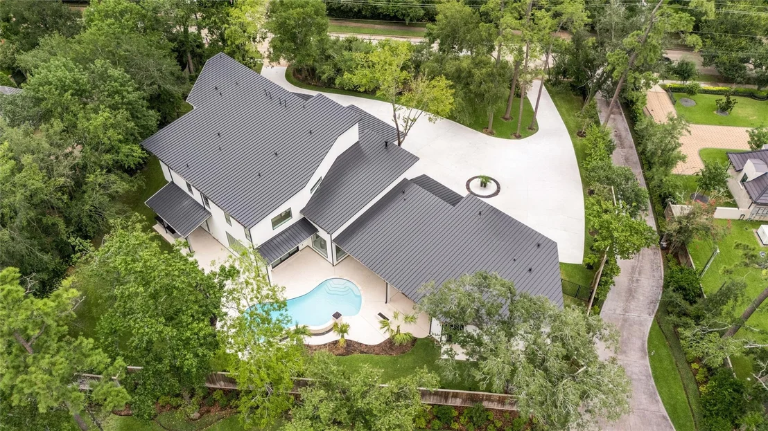 Photo of 625 Piney Point Road