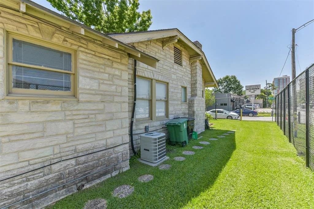 Photo of 4511 Kelvin Drive