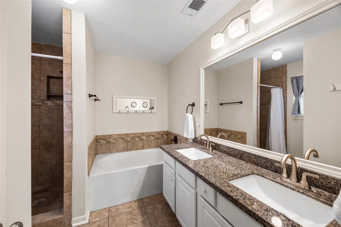 Photo of 21139 Wildcroft Drive