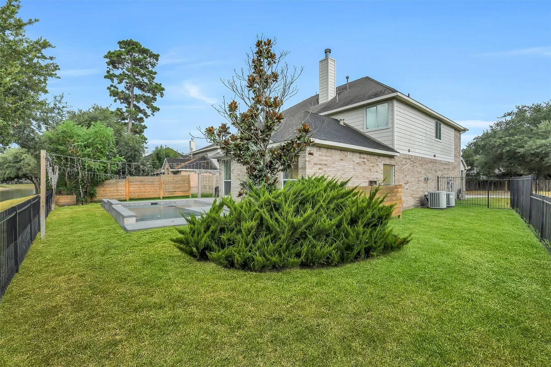 Photo of 30214 Vinebriar Drive