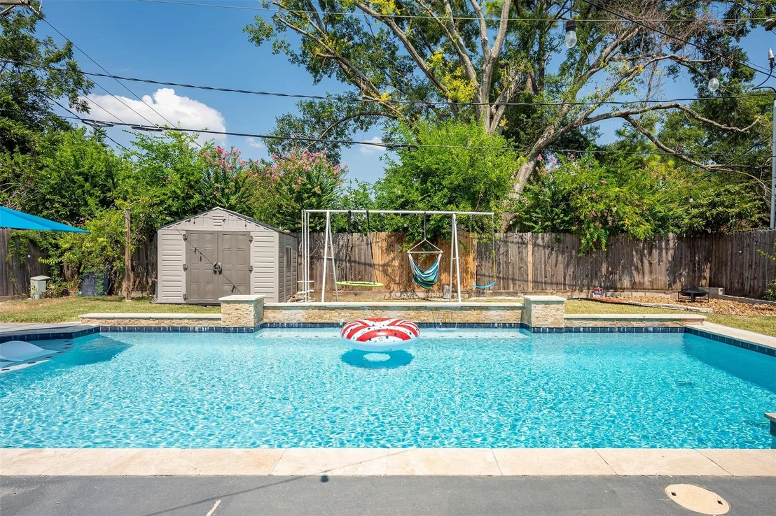Photo of 4310 Black Locust Drive