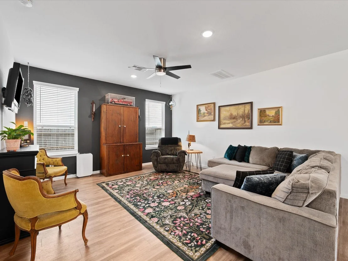 Photo of 301 Maple Bark Trail