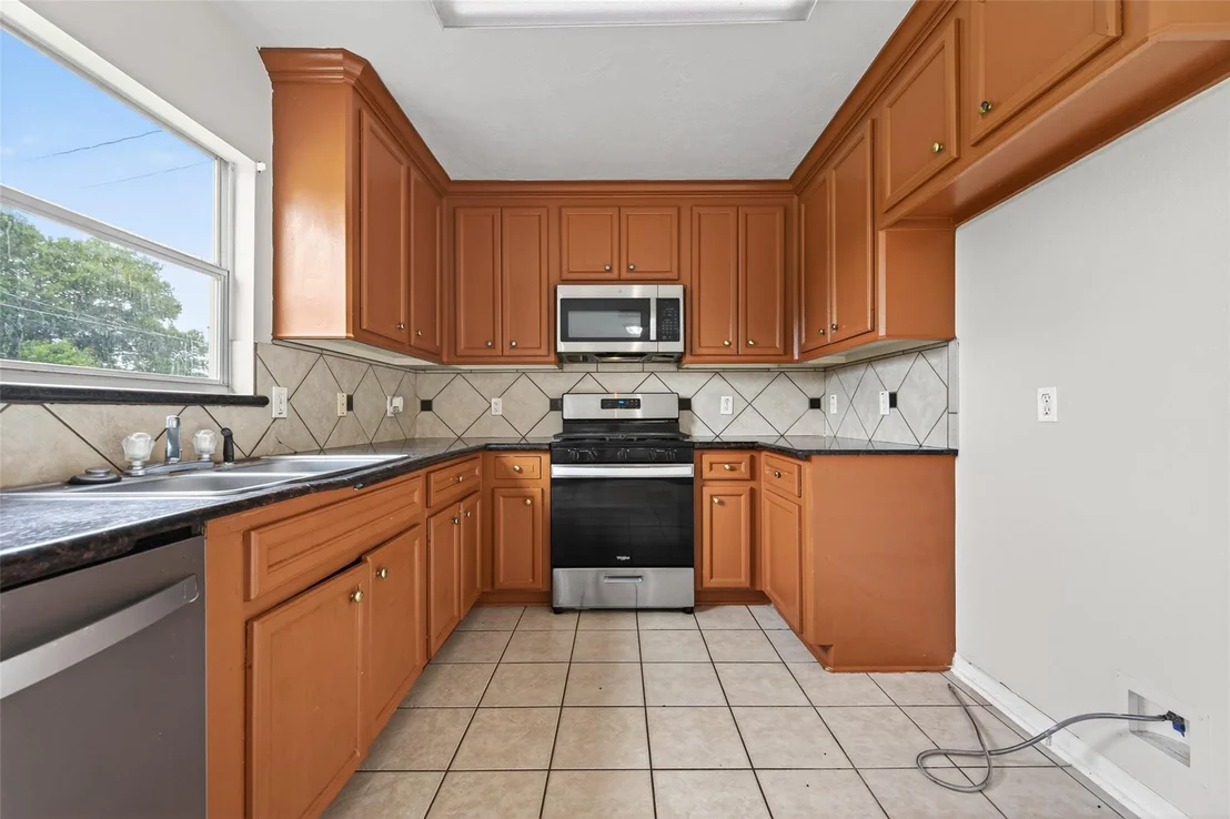 Photo of 707 Mockingbird Street